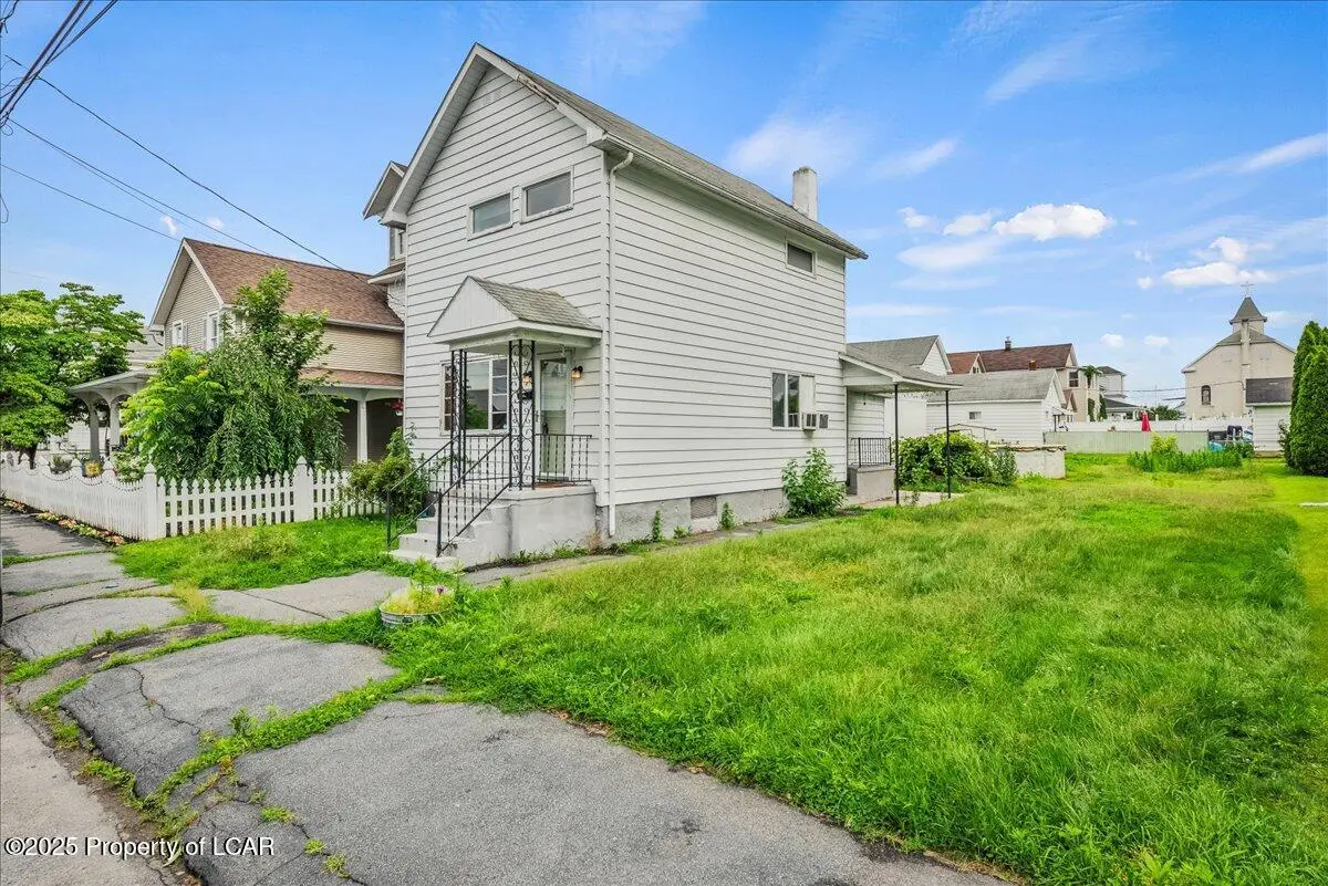 205 Lackawanna Avenue, Duryea in Duryea