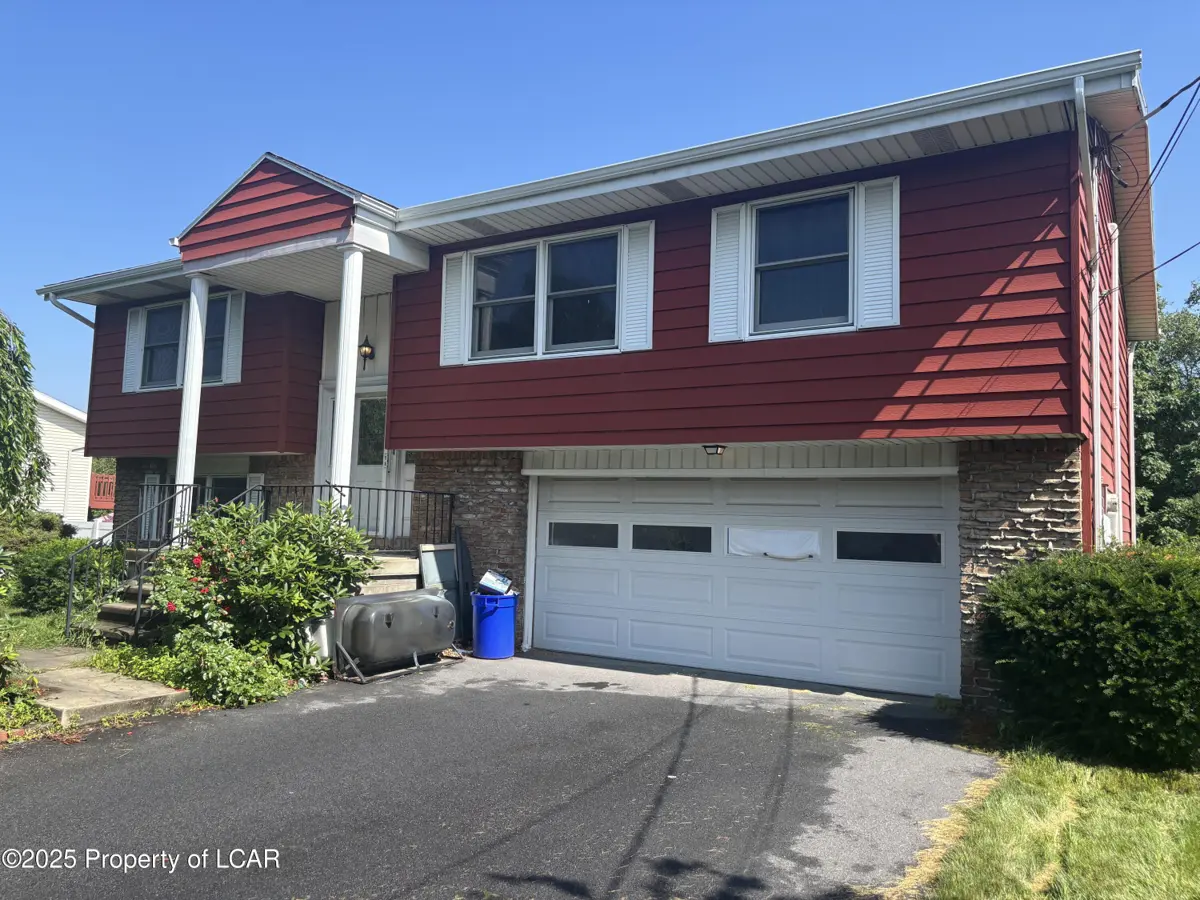 132 Cedarwood Drive, Laflin in Laflin