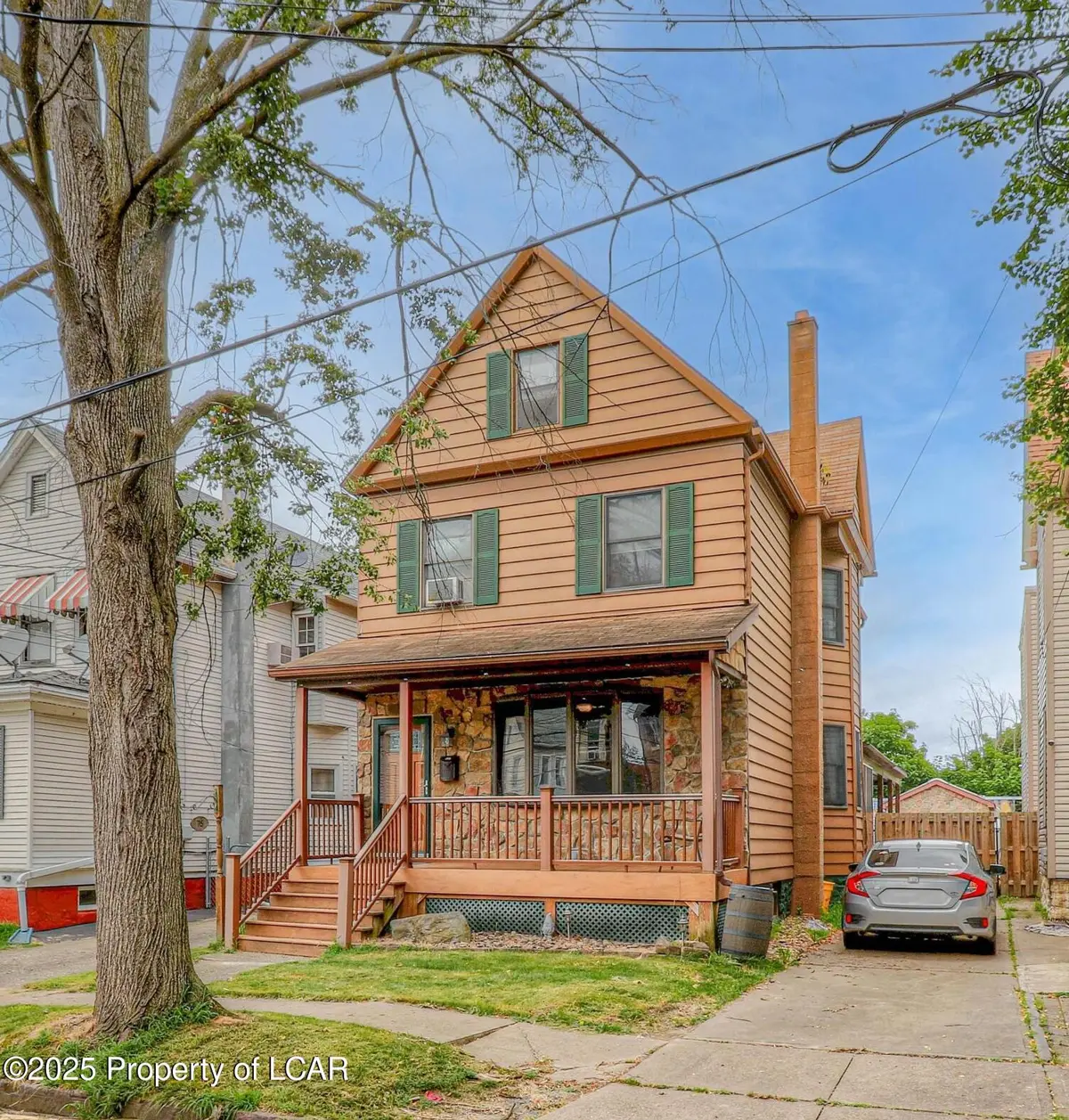 75 Lockhart Street, Wilkes-Barre in Wilkes-Barre