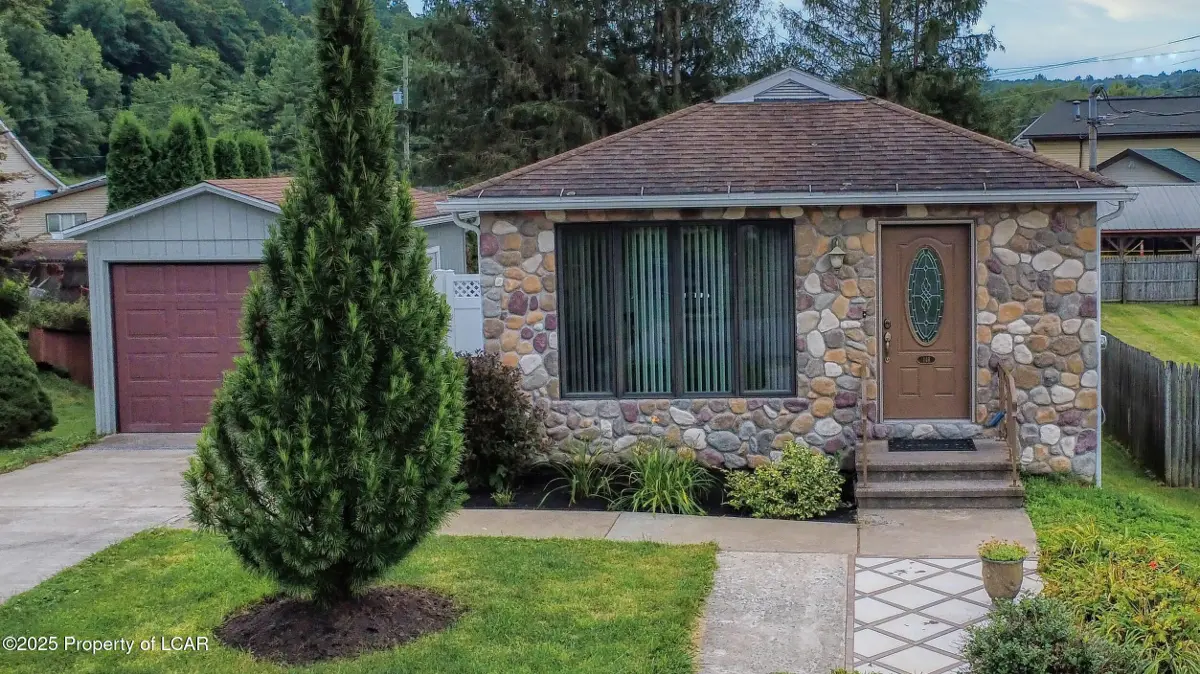 149 Hillside Avenue, Harveys Lake in Harveys Lake