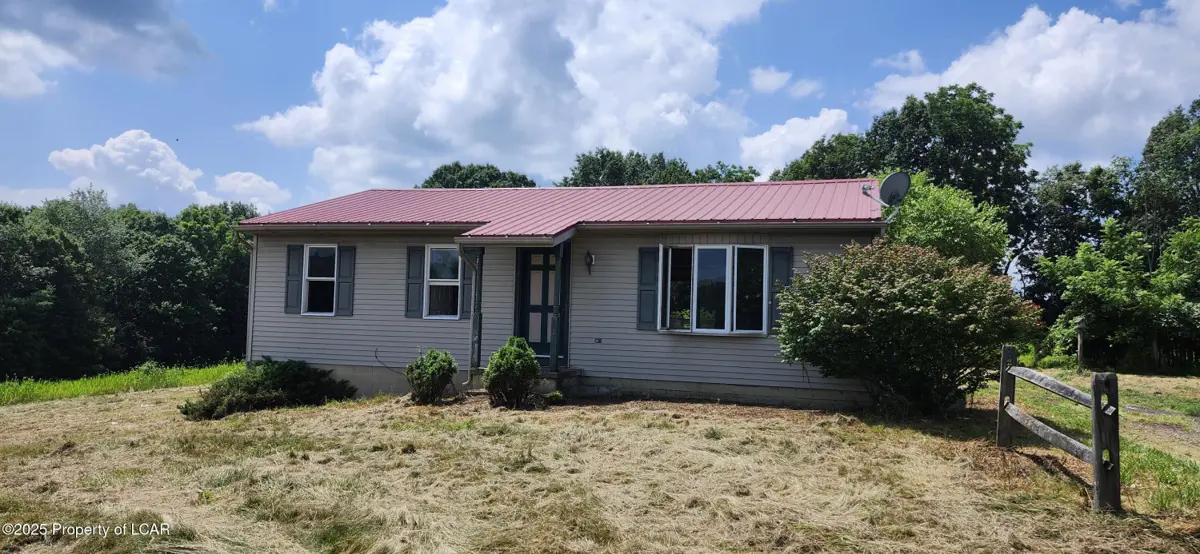 78 Miller Lane, Shickshinny in Shickshinny