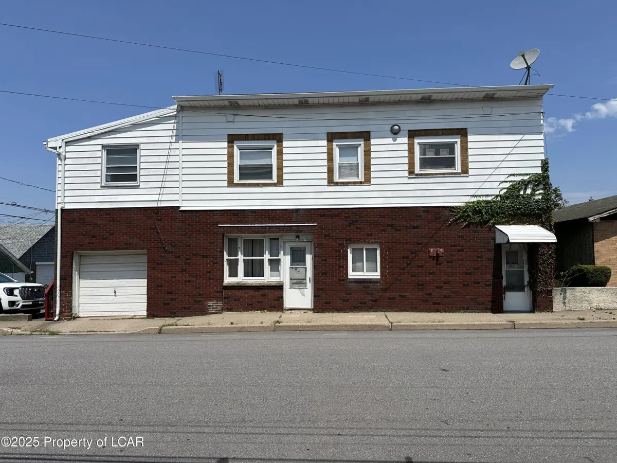 231 E 9th Street, Hazleton in Hazleton