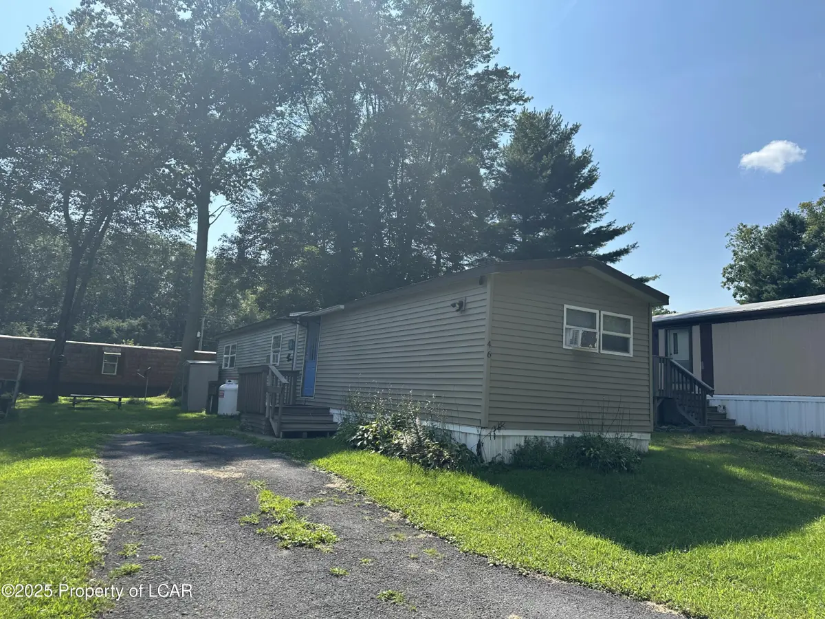 46 Country Crest Lane, Hunlock Creek in Hunlock Creek