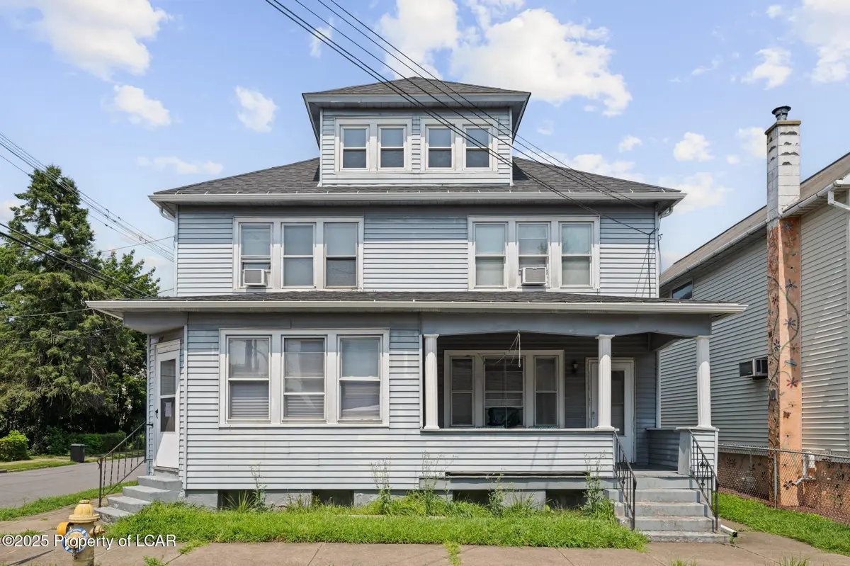 607 Shawnee Street, Hanover Township in Hanover Township
