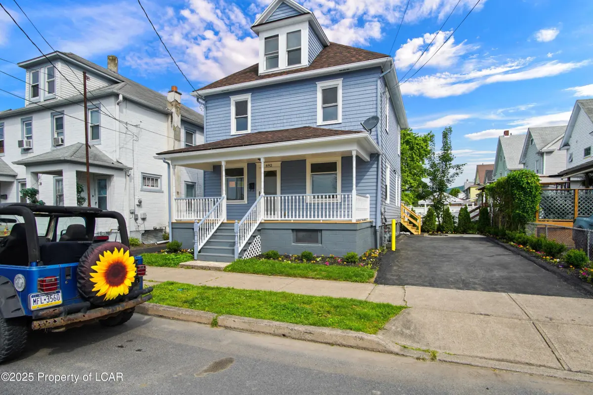 692 Schuyler Avenue, Kingston in Kingston