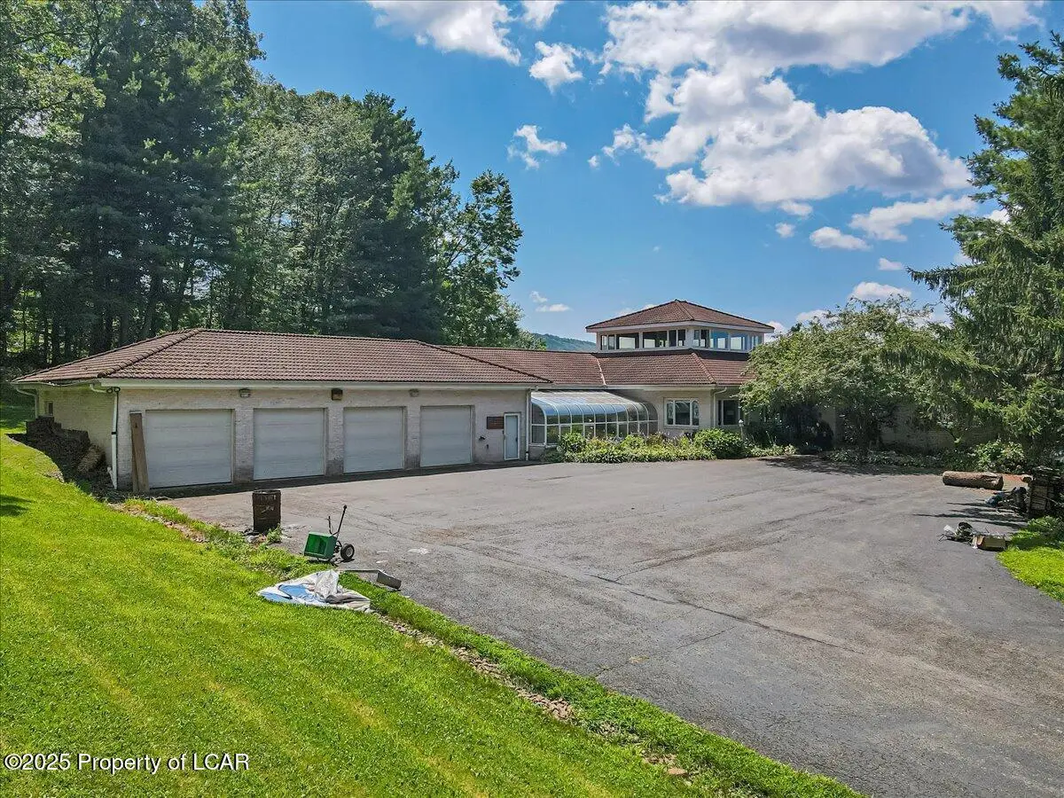 171 Mountain Road, Sugarloaf in Sugarloaf