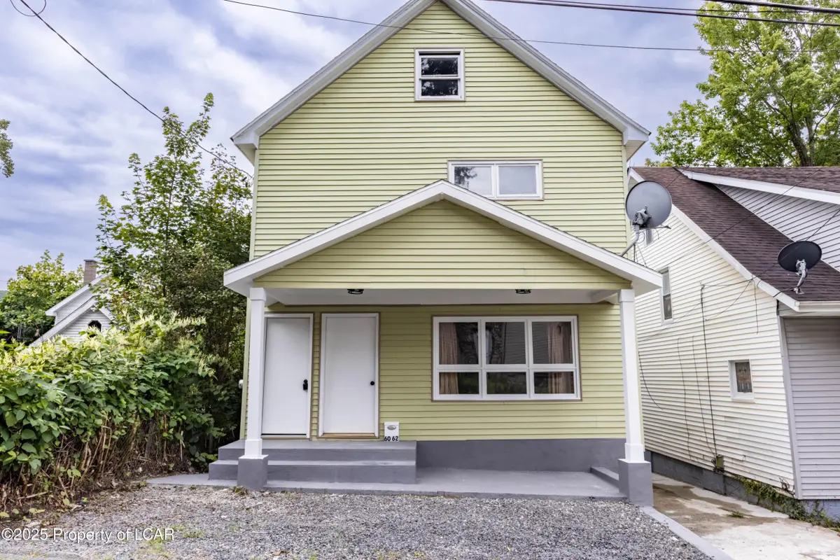 60 Copeland Avenue, Carbondale in Carbondale