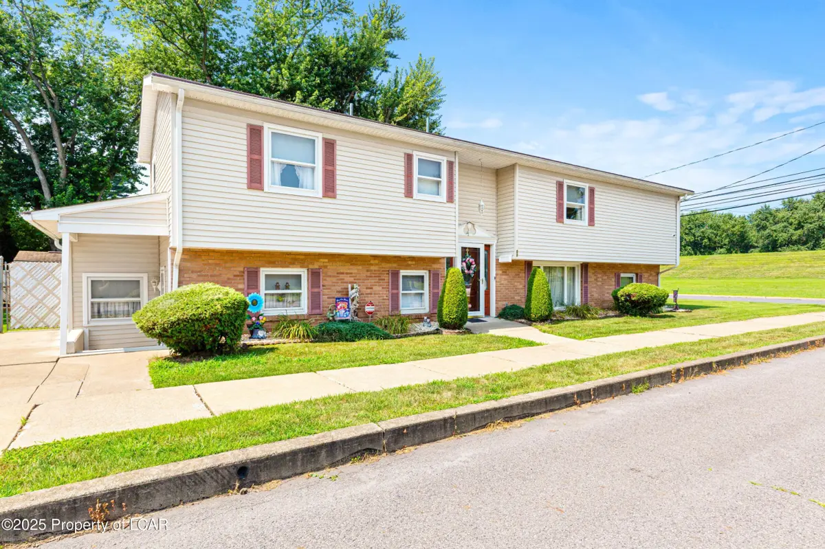 88 Gordon Avenue, Wilkes-Barre in Wilkes-Barre