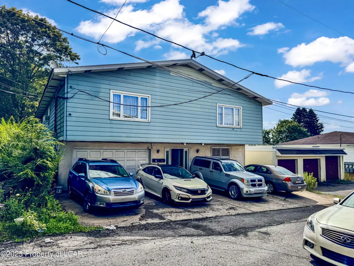 597 Lyons Court, Hazleton in Hazleton