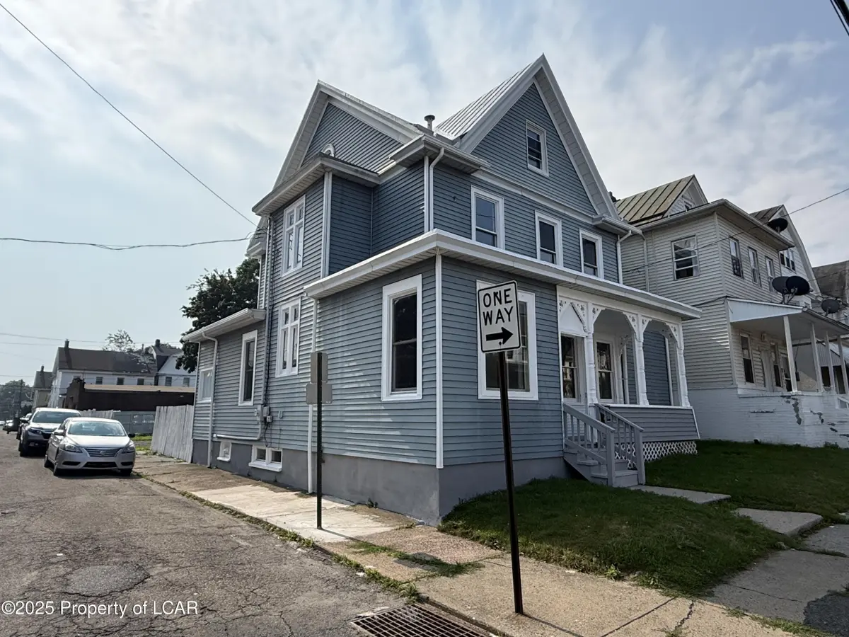 121 S Cedar Street, Hazleton in Hazleton
