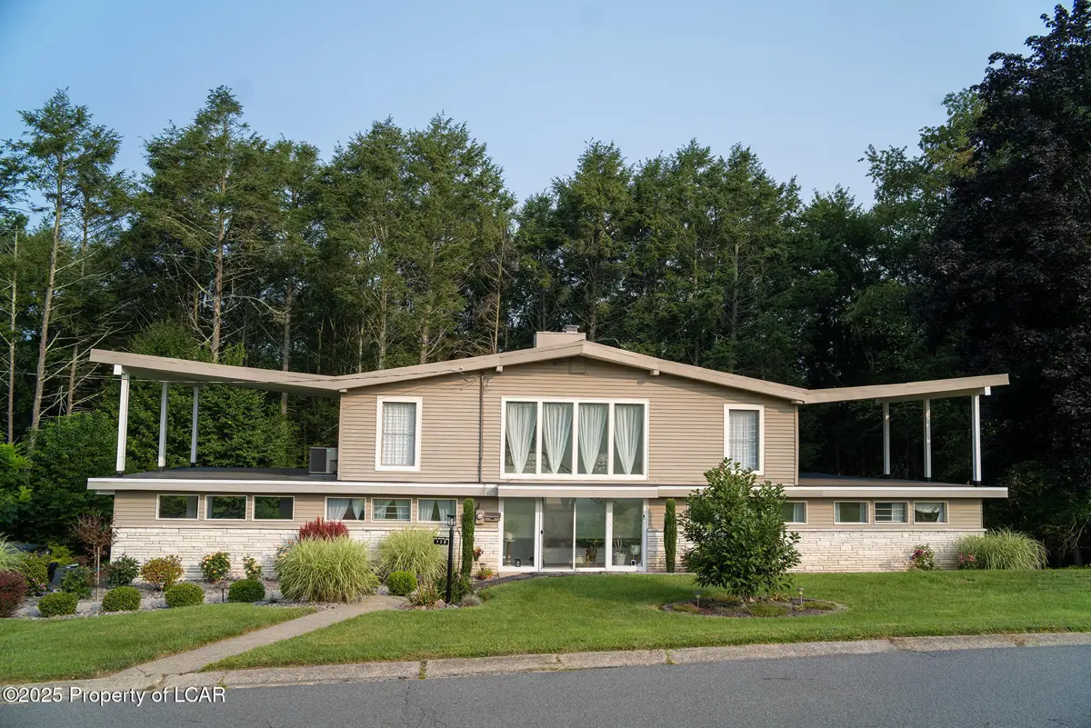 120 Frangorma Drive, Shavertown in Shavertown