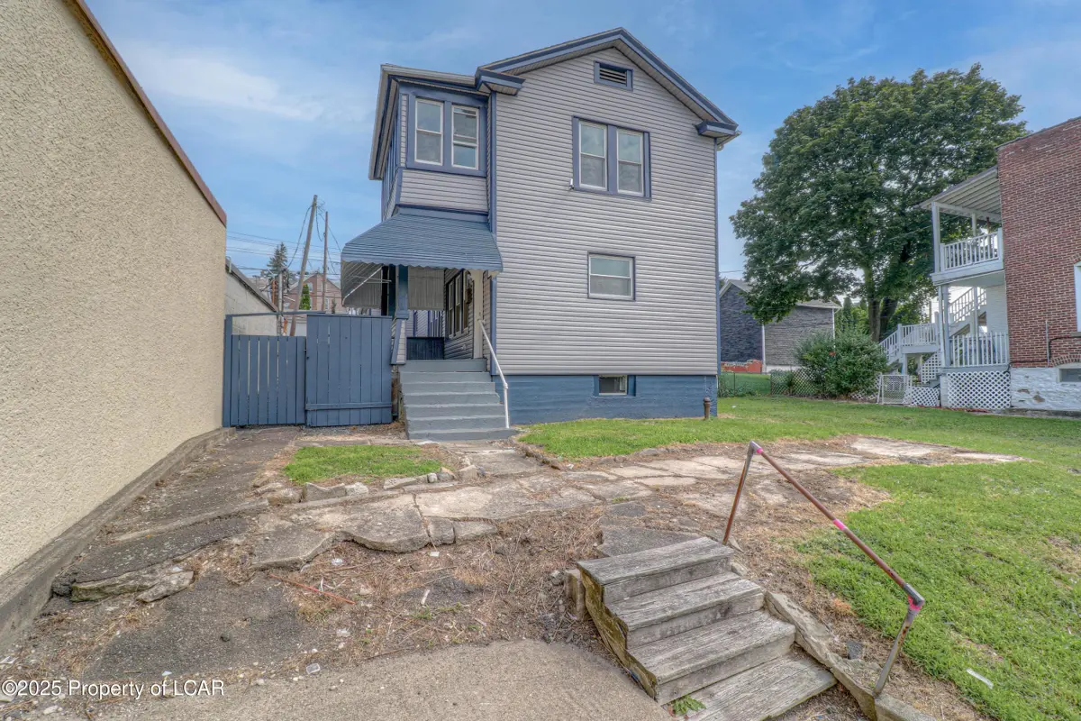 447 W Broad Street, Hazleton in Hazleton