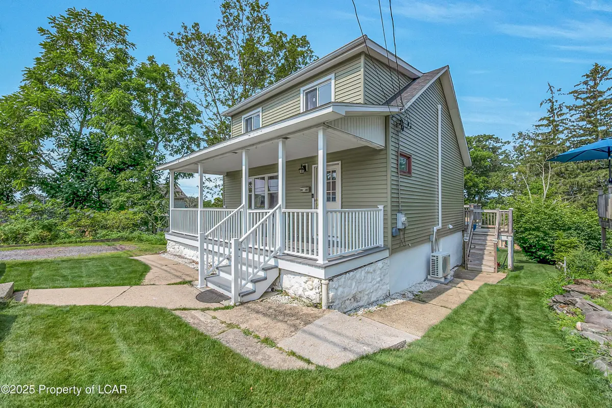 132 N Main Street, Mountain Top in Mountain Top