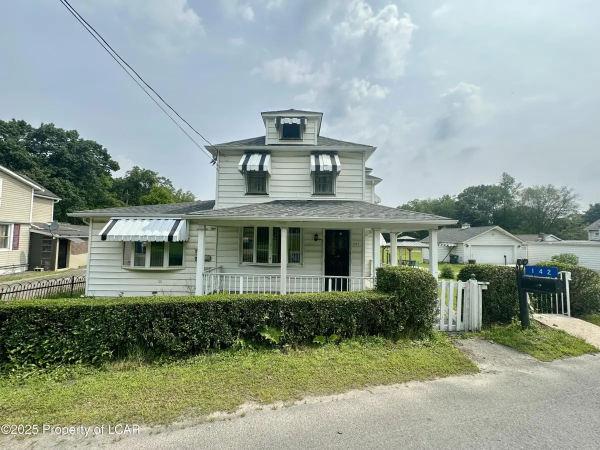 142 E Saylor Avenue, Jenkins Township in Jenkins Township