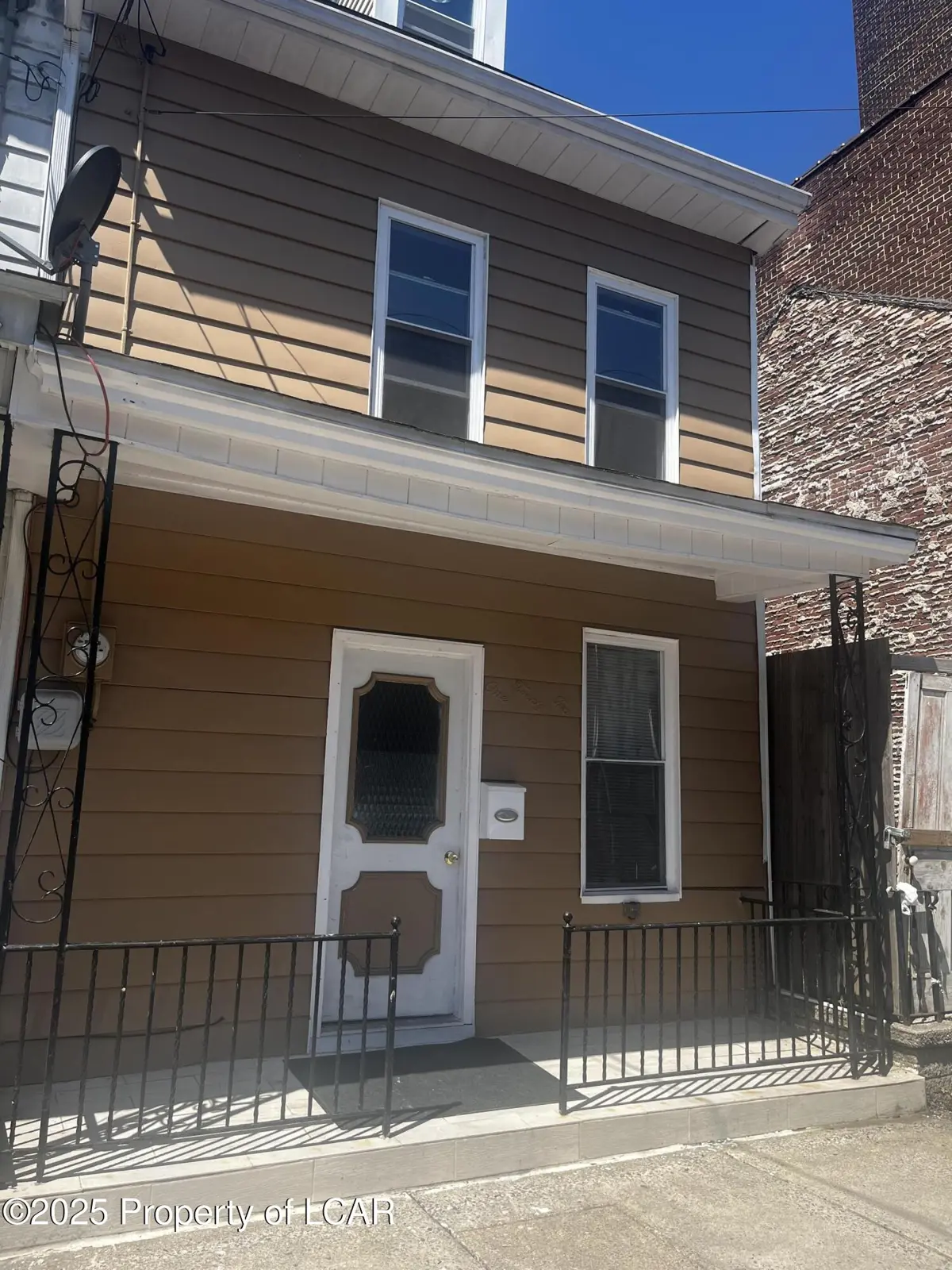 122 N White Street, Shenandoah in Shenandoah