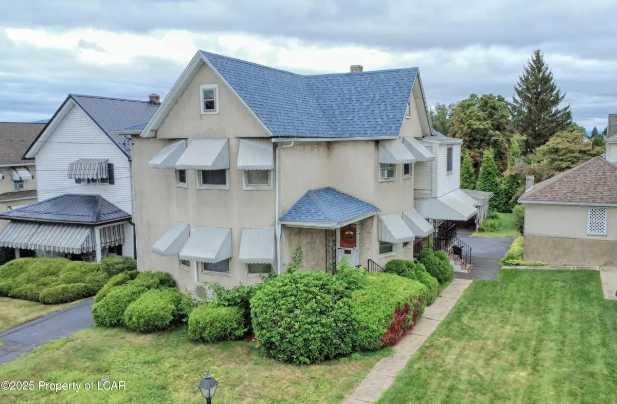 635 E Warren Street, Dunmore in Dunmore