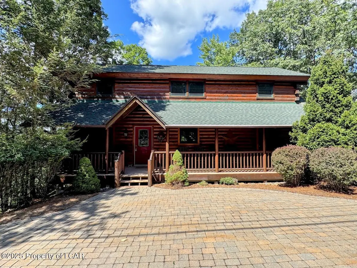 114 Summit Road, Hazleton in Hazleton
