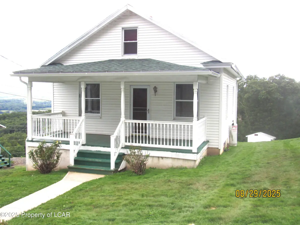 343 W Mountain Road, Plymouth in Plymouth