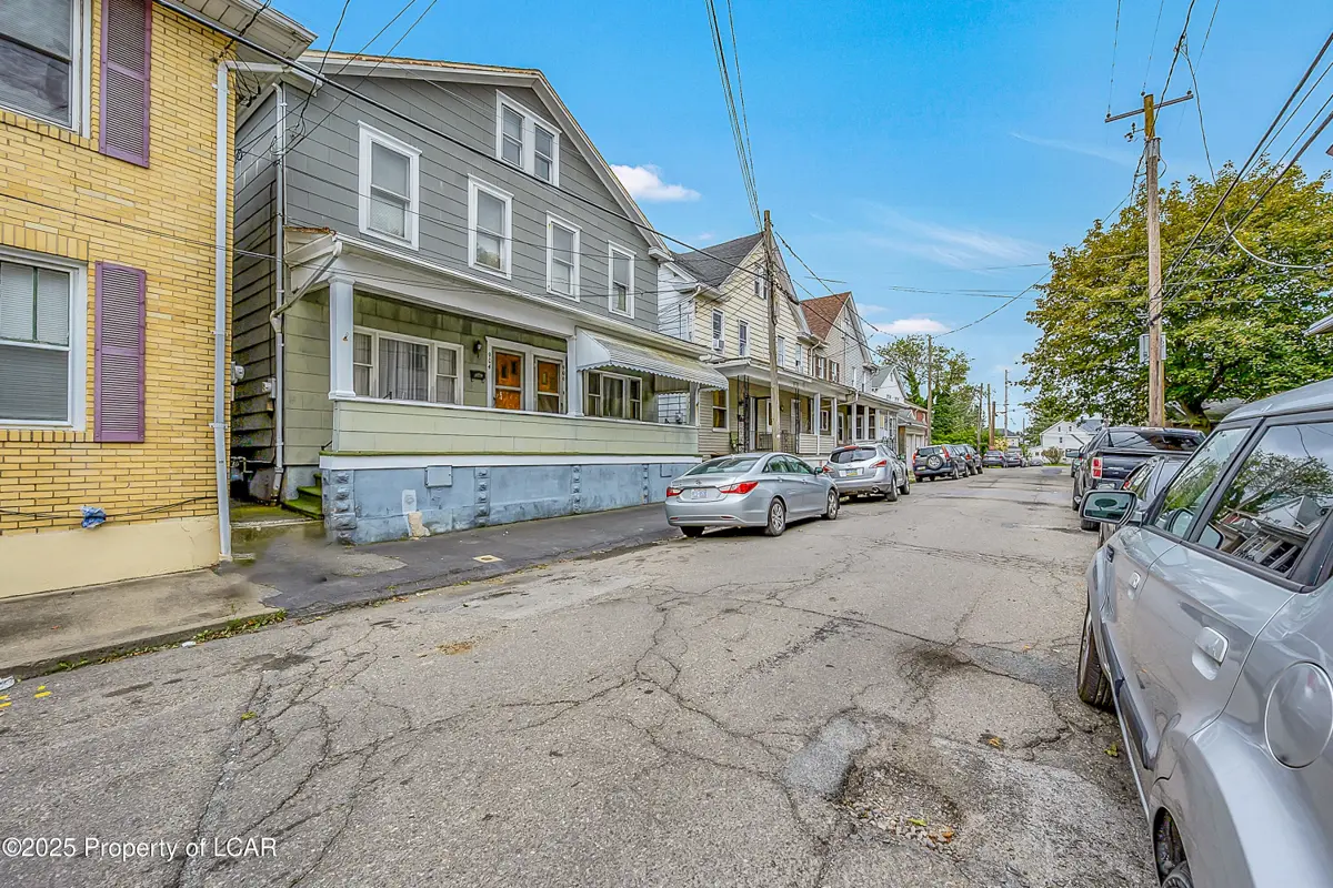 904-906 W First Street, Hazleton in Hazleton