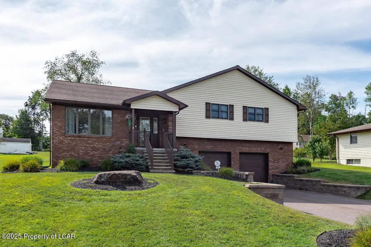 357 Clover Lane, Shavertown in Shavertown