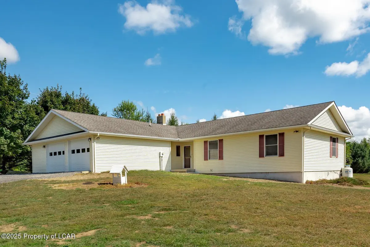 749 Municipal Road, Shickshinny in Shickshinny