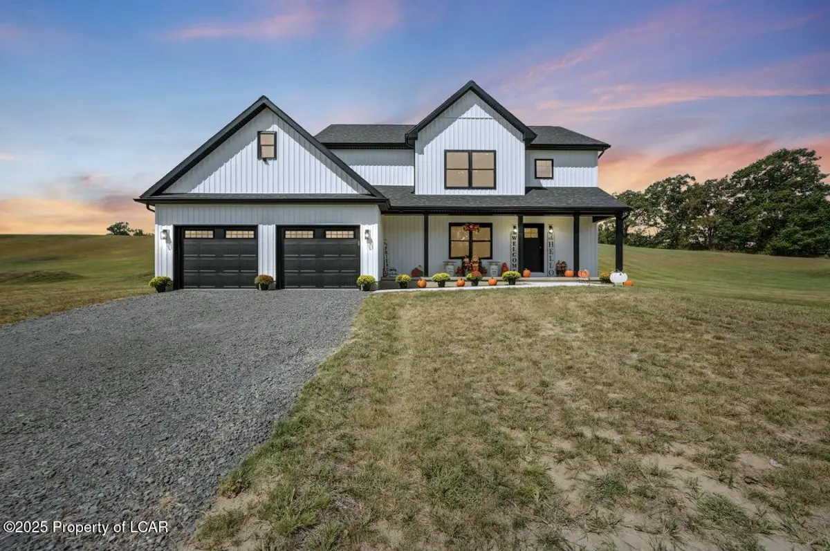 15 Shickshinny Lake Road, Shickshinny in Shickshinny