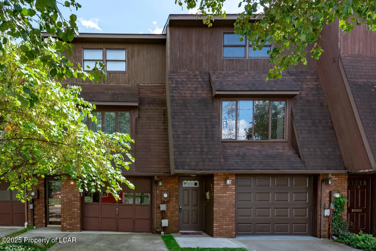 153 N Gates Avenue, Kingston in Kingston