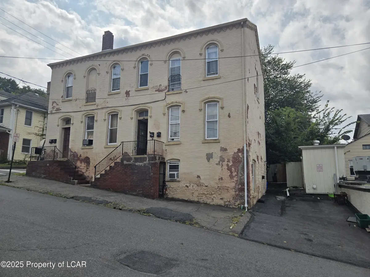 9 MARKET Street, Pittston in Pittston