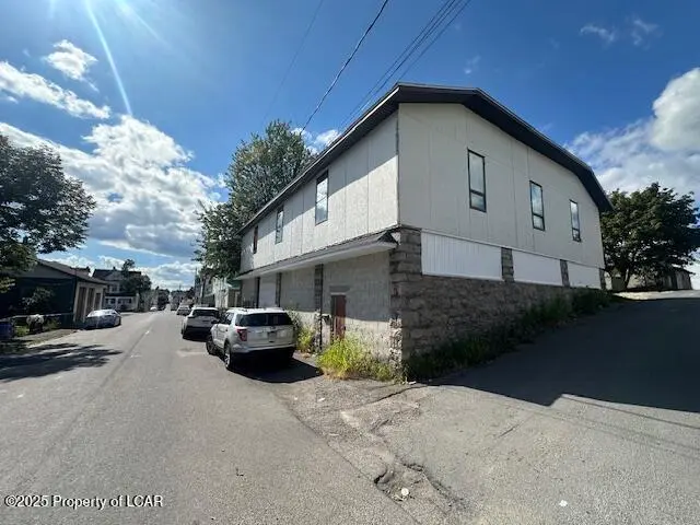 229 W 5th Street, Hazleton in Hazleton
