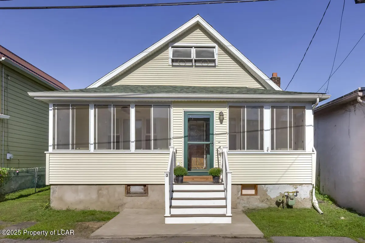 3 Hemlock Street, Plains in Plains