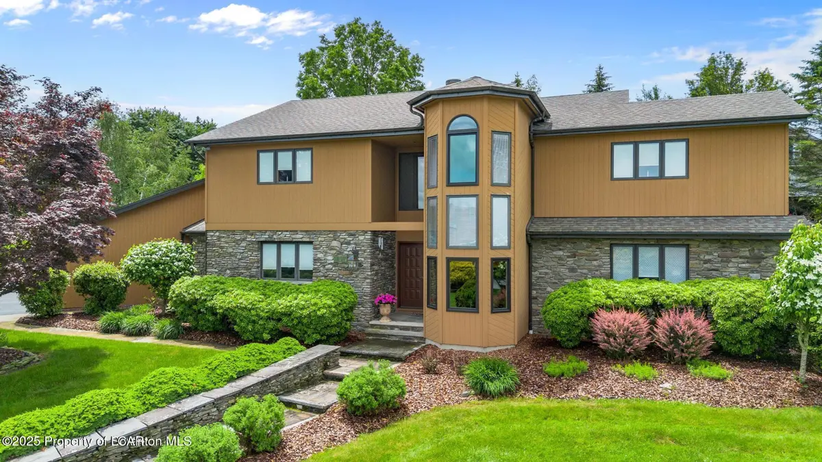 118 Estate Drive, Waverly in Waverly