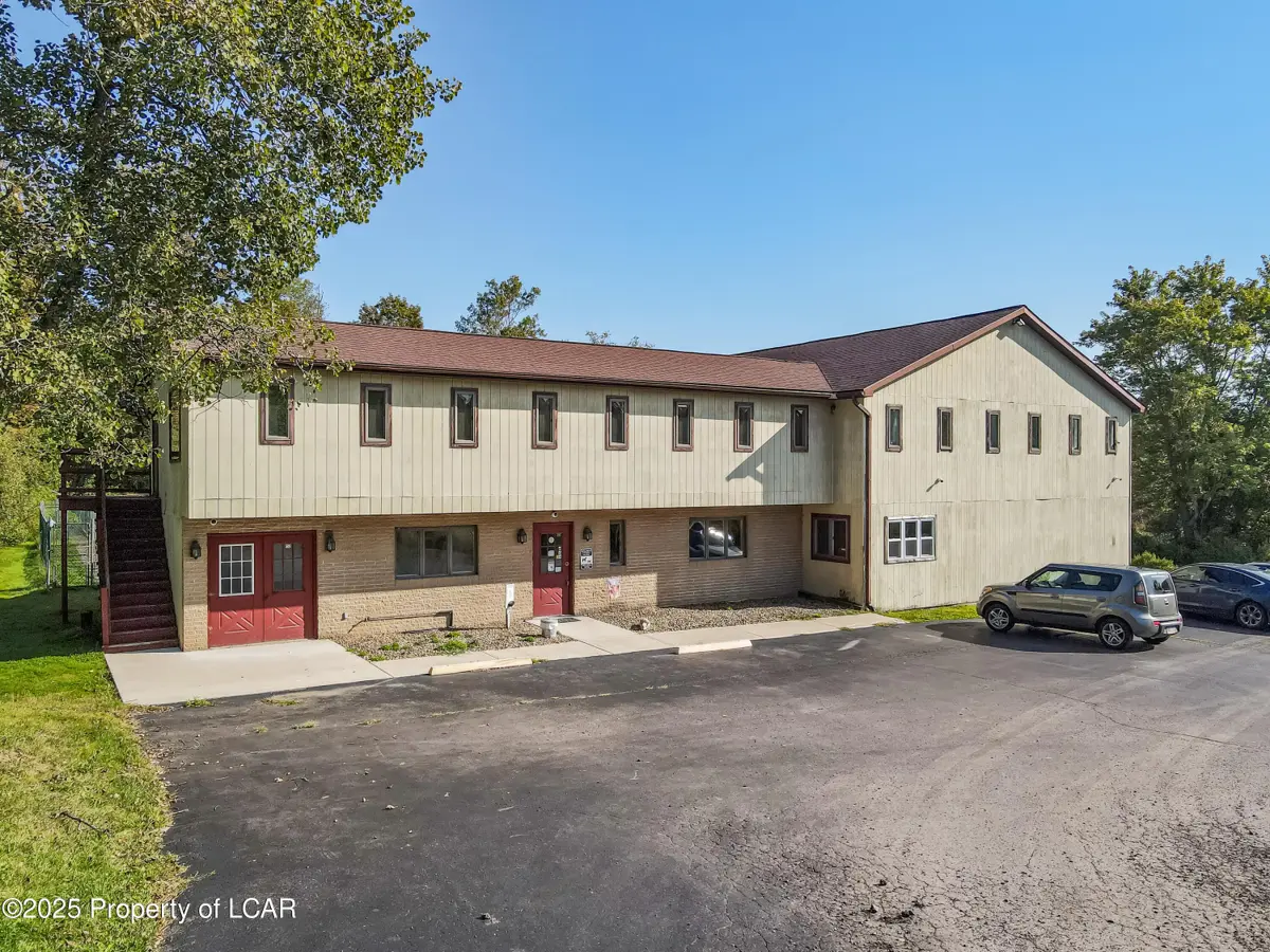 379 Old Highway Road, Dallas in Dallas