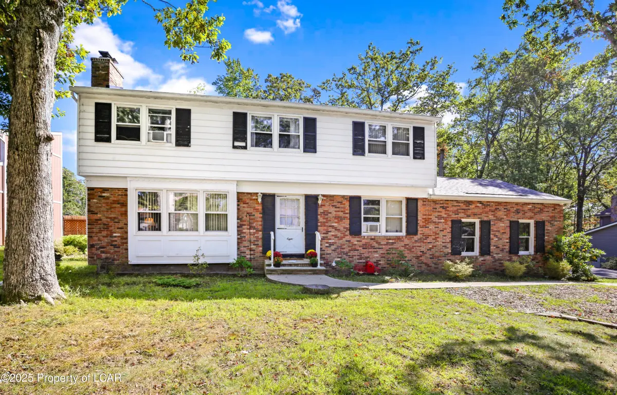 8 Wheatfield Lane, Mountain Top in Mountain Top