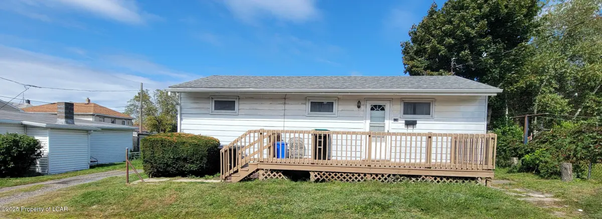 129 E Maple Street, West Hazleton in West Hazleton