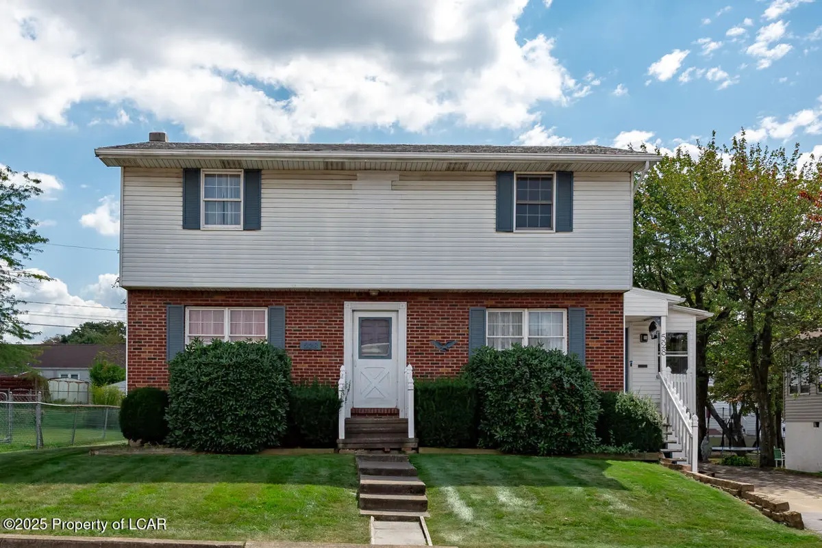 528 Samuels Avenue, Hazleton in Hazleton