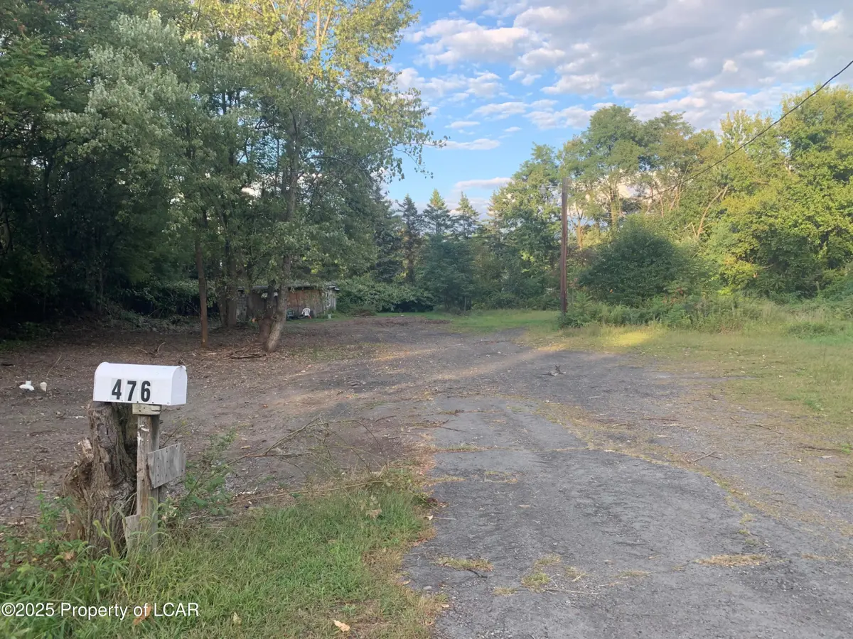 476 Carver Street, Larksville in Larksville