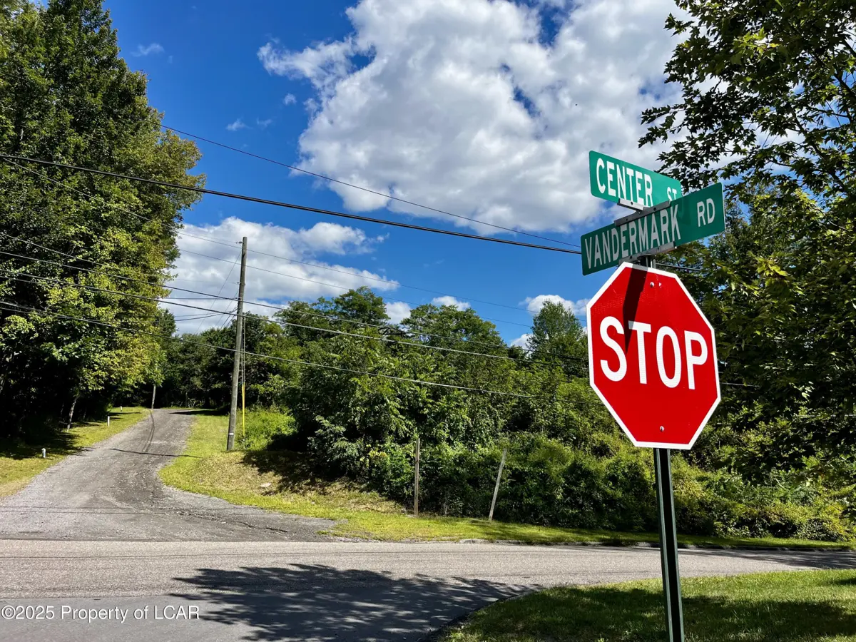 4 Vandermark Road, Nanticoke in Nanticoke