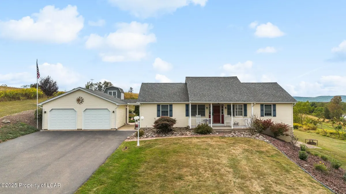 102 Grange Road, Shickshinny in Shickshinny