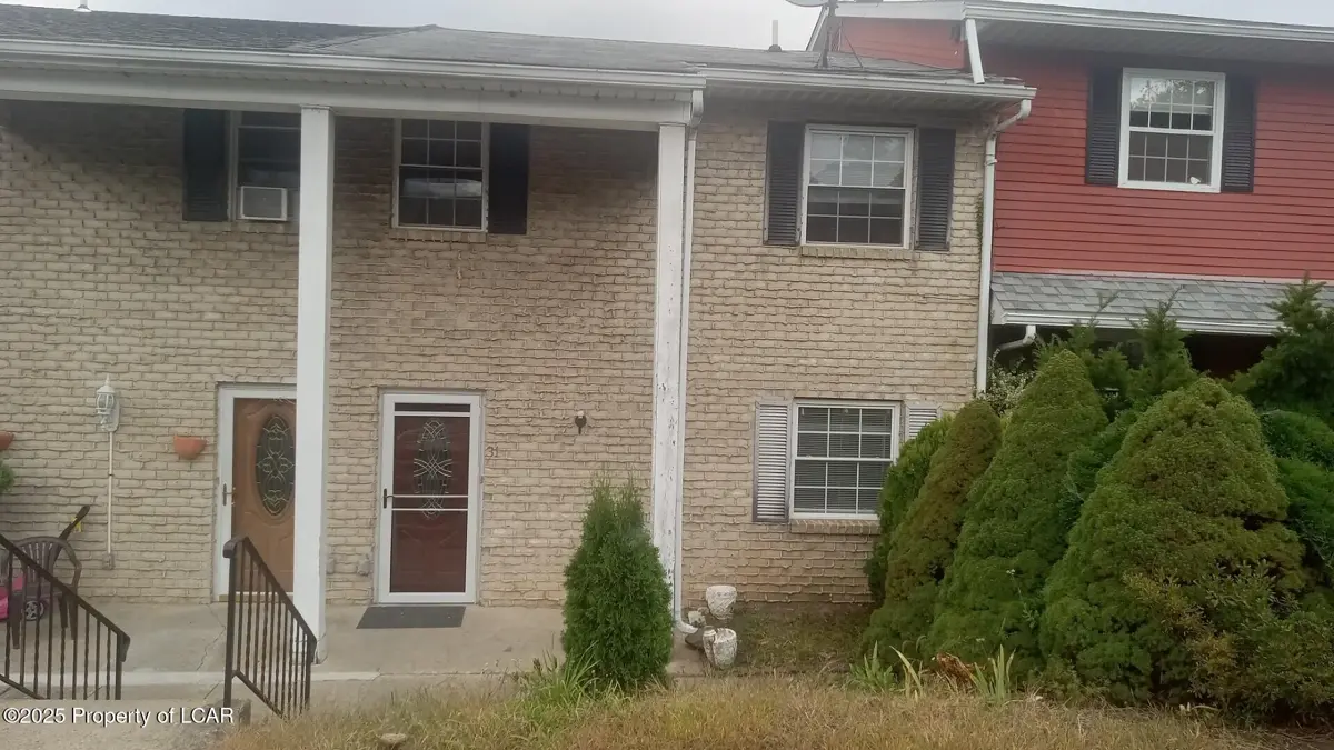 31 Trenton Court, Wilkes-Barre in Wilkes-Barre