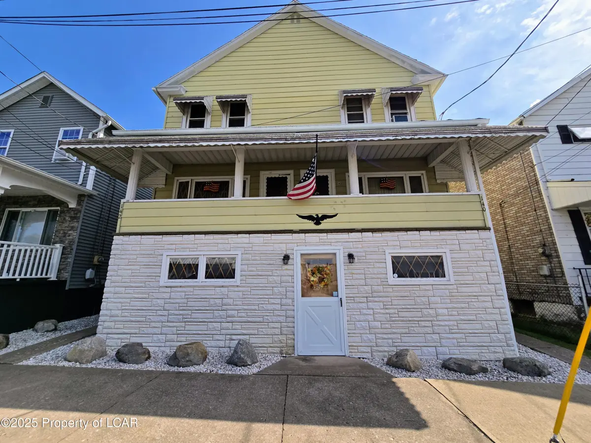 140-142 Center Street, Nanticoke in Nanticoke