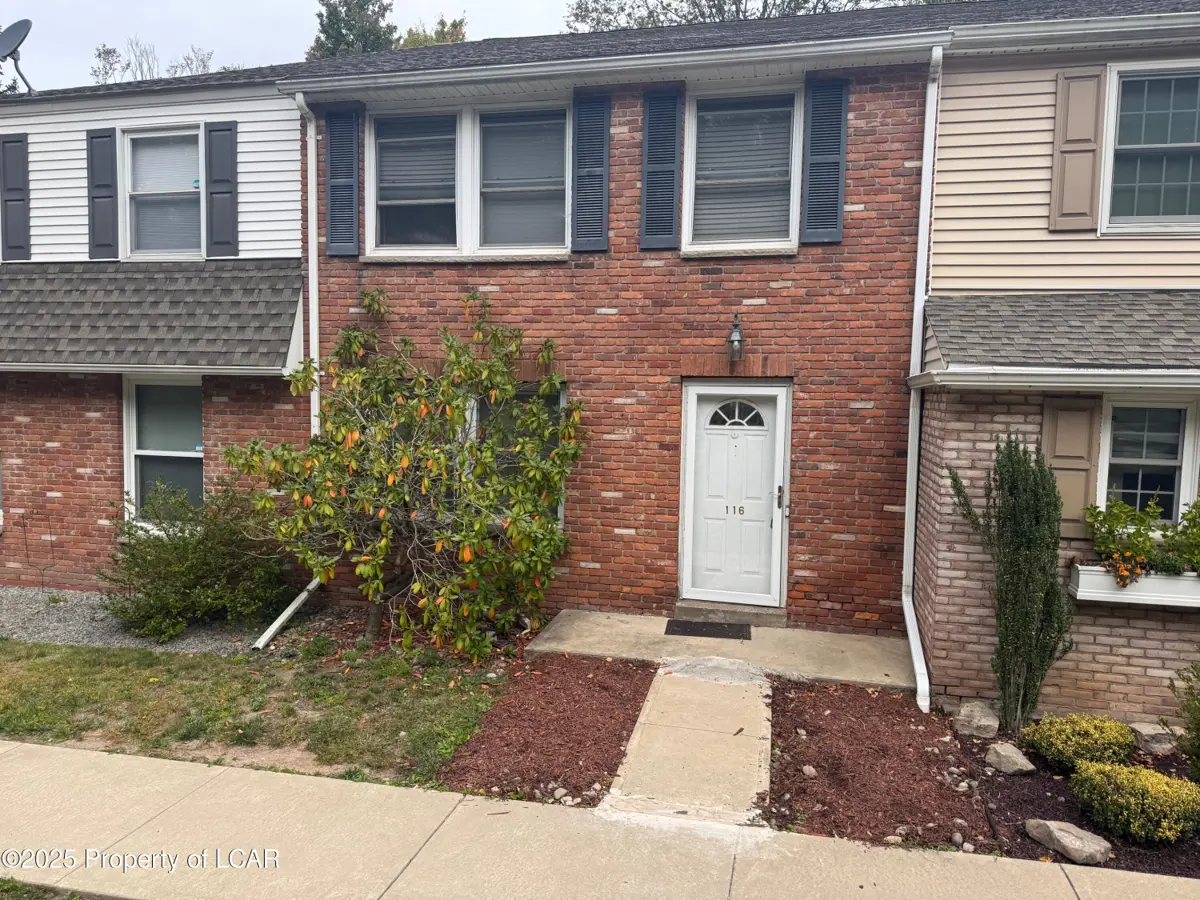 116 Townhouse Place, Roaring Brook Township in Roaring Brook Township