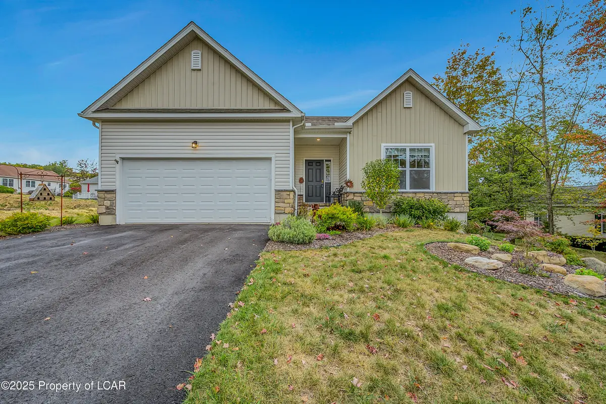 409 Pin Oak Drive, White Haven in White Haven