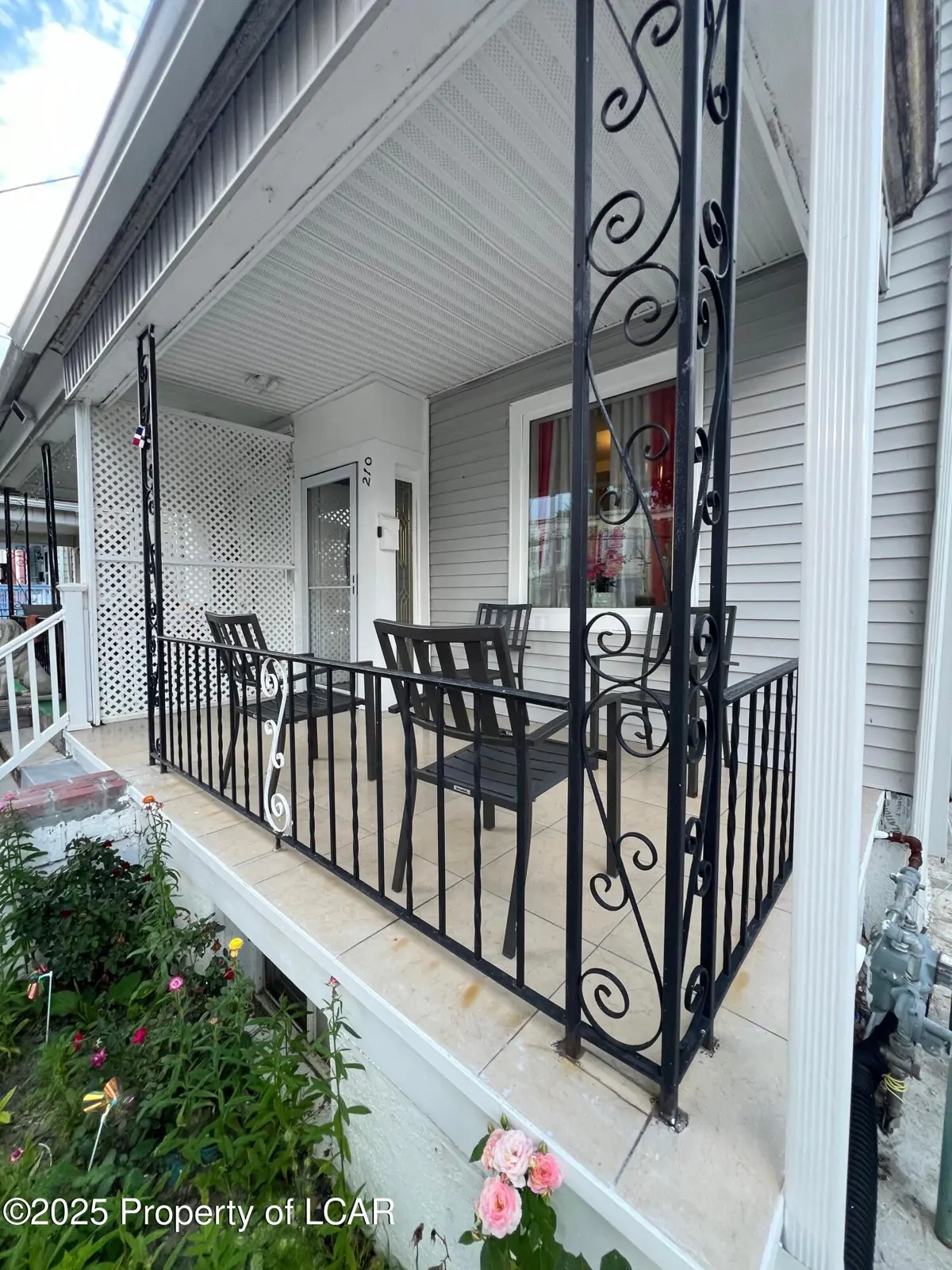 210 Sambourne Street, Wilkes-Barre - 6 bed - 5 bath - 3,398 SF