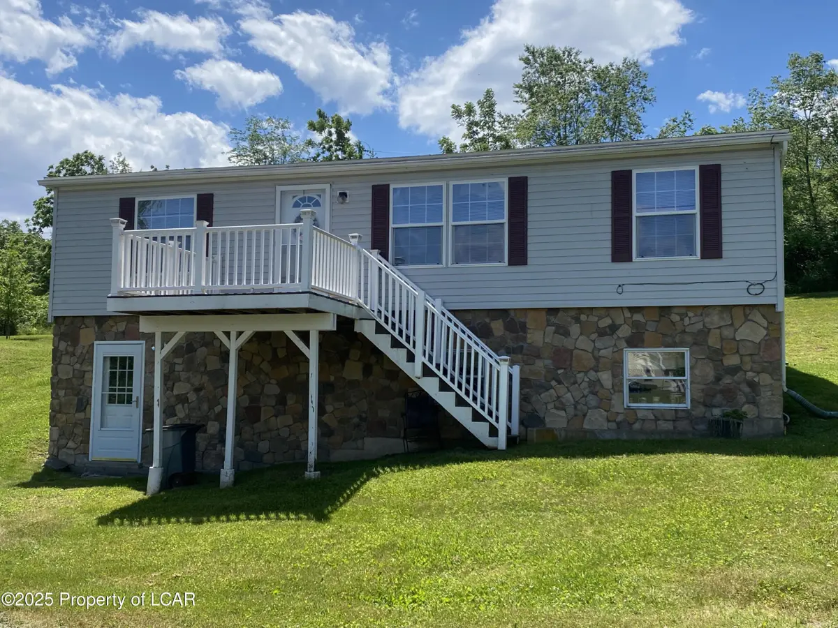 19 Cherry Hill Road, Shickshinny in Shickshinny
