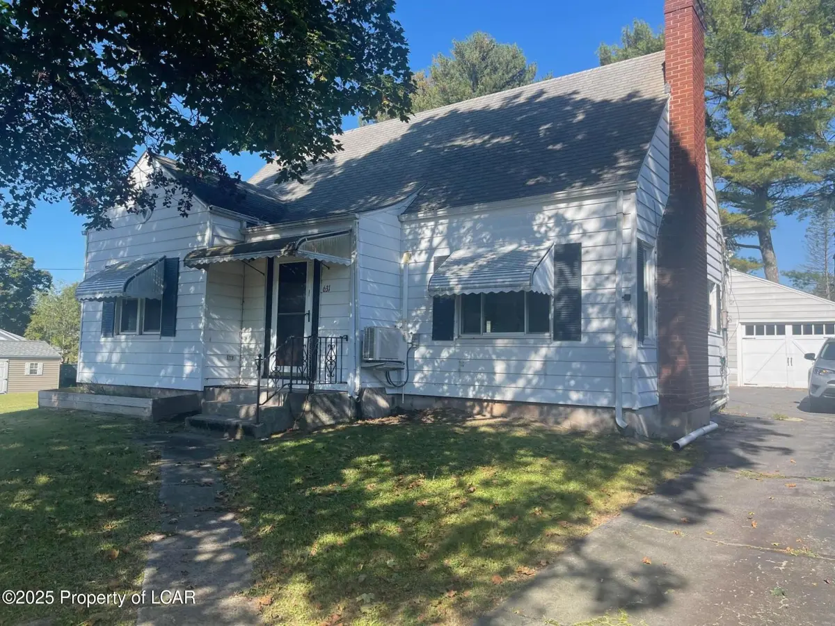 631 3rd Street, Weatherly in Weatherly