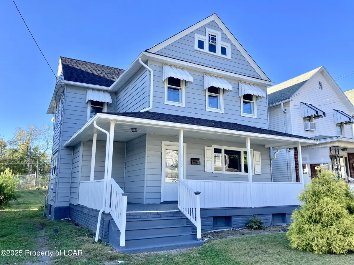 245 S Main Street, Hanover Township in Hanover Township
