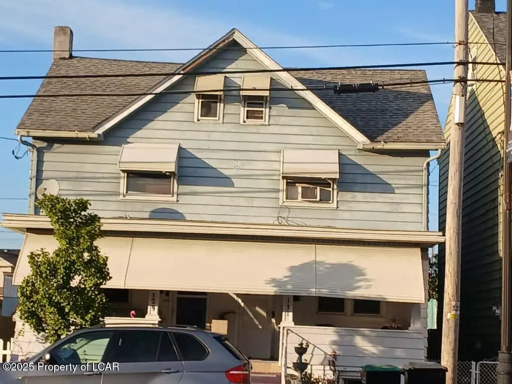 129 E Broad Street, West Hazleton in West Hazleton