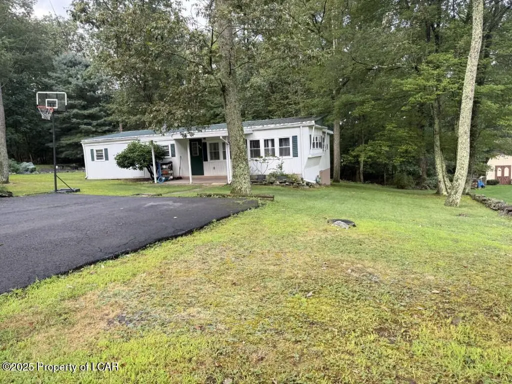 23 Yeager Road, Mountain Top in Mountain Top