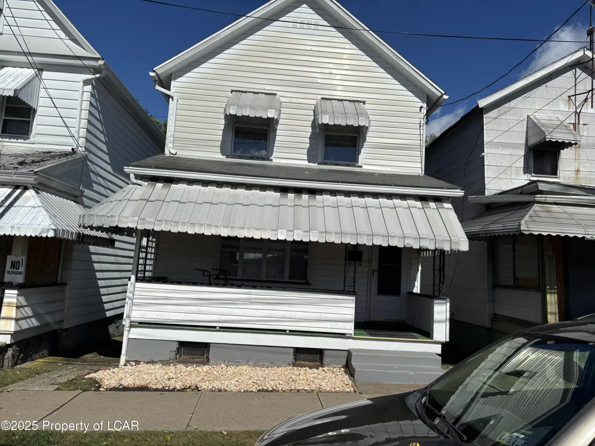 27 Auburn Street, Wilkes-Barre in Wilkes-Barre