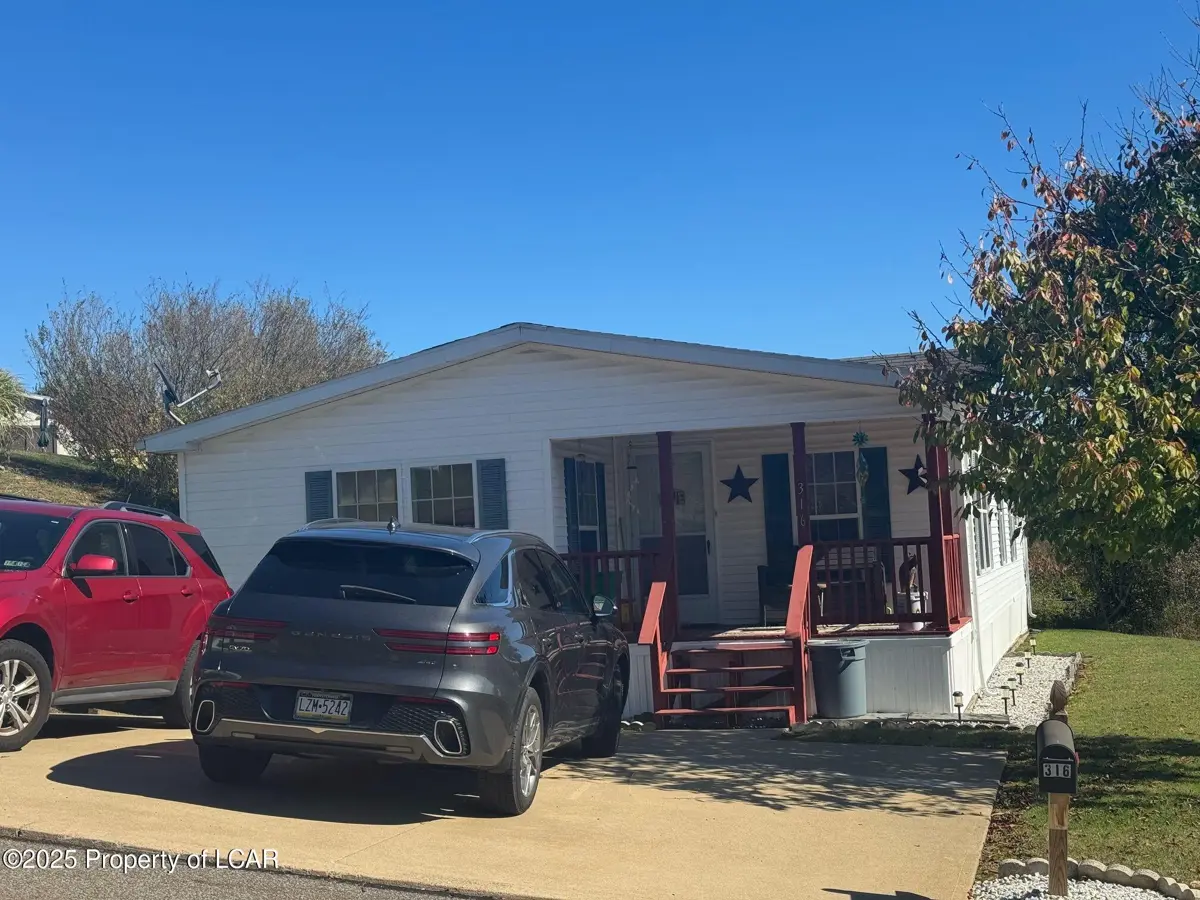 316 Echo Valley Drive, Shavertown in Shavertown
